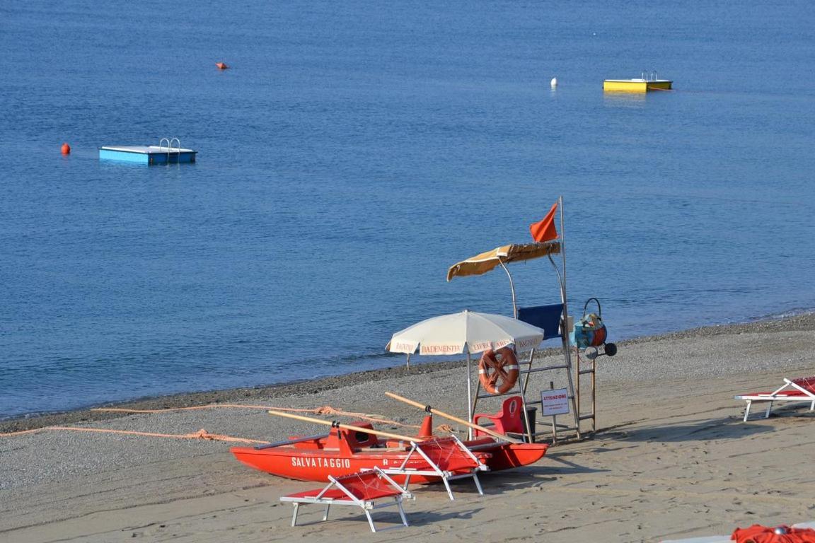 Ferienwohnung Savona Magnifico Sole Mare 150 M Wifi Climatcontrol Exterior foto
